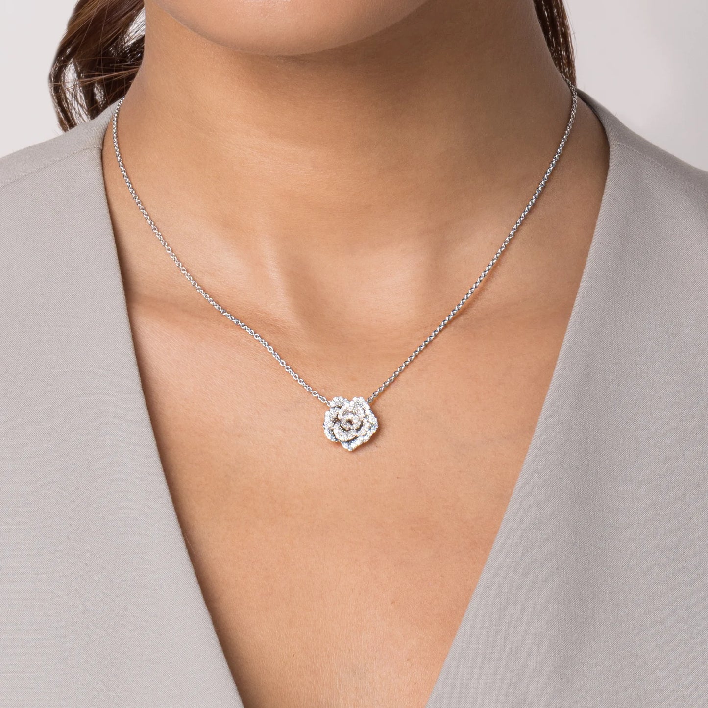 ROSETTE PENDANT
