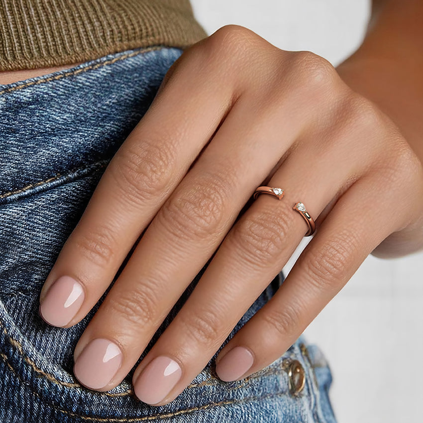 Wren Pear Diamond Ring in 18K Gold