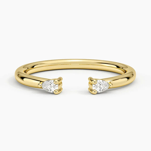 Wren Pear Diamond Ring in 18K Gold