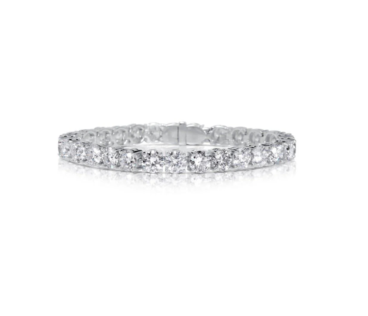 Extraordinary 29 ct Round Brilliant Cut Lab Grown Diamond Tennis Bracelet