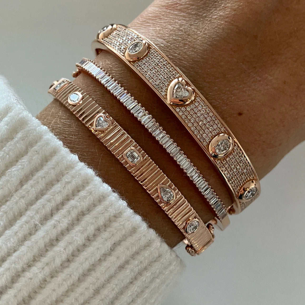 MULTI SHAPE DIAMONDS FLUTED BANGLE