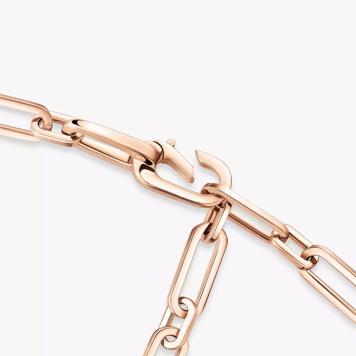 MOVE LINK CHOKER NECKLACE