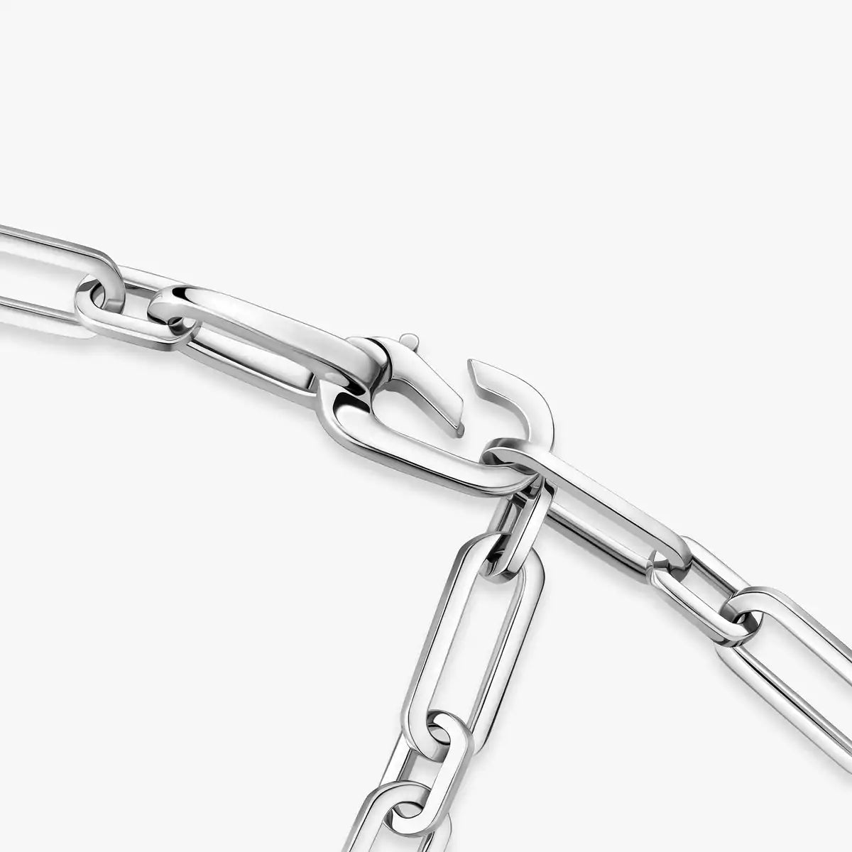 MOVE LINK CHOKER NECKLACE